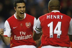 九游娱乐(jiuyou)官网-赛场““钢铁防线”盘点：他们的铁血防守如何碾压对手？，钢铁防线营