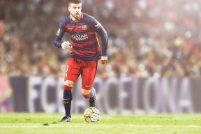 9游游戏官网-球迷自制海报，点亮欧冠赛场，欧冠海报,简笔画