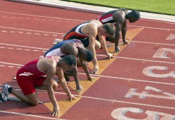 九游下载安装-_无人机竞速赛：空中速度与技巧大比拼_，无人机竞速比赛的飞机