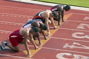 九游下载安装-_无人机竞速赛：空中速度与技巧大比拼_，无人机竞速比赛的飞机